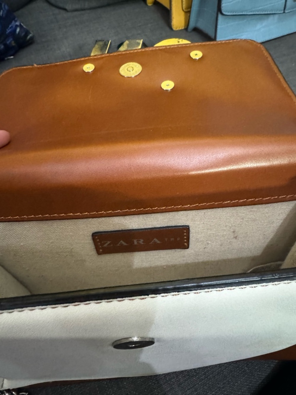 Zara Brown and White Leather Crossbody Bag with Chain - Picture 3 of 5